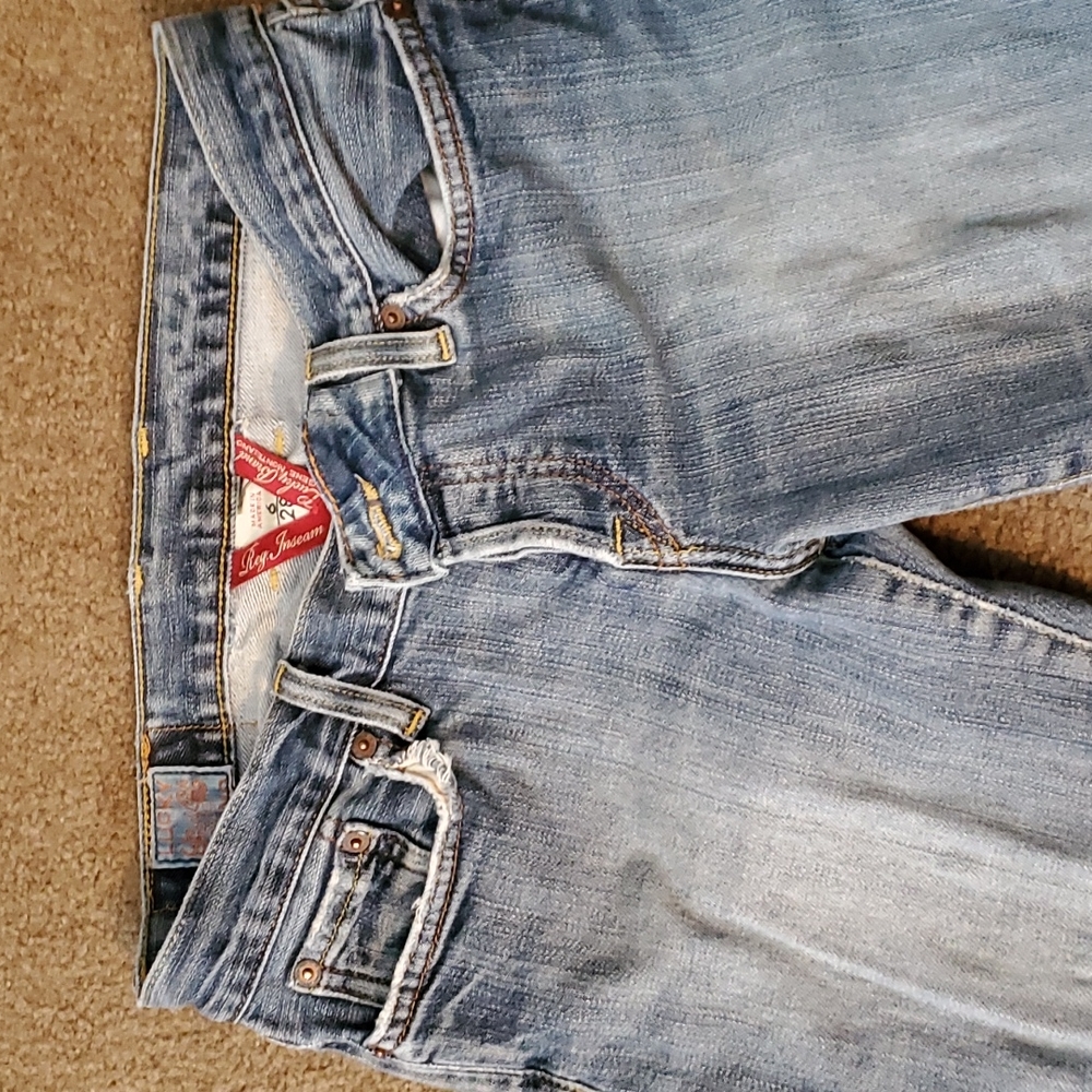 Lucky Brand size 28/6 bootcut jeans.